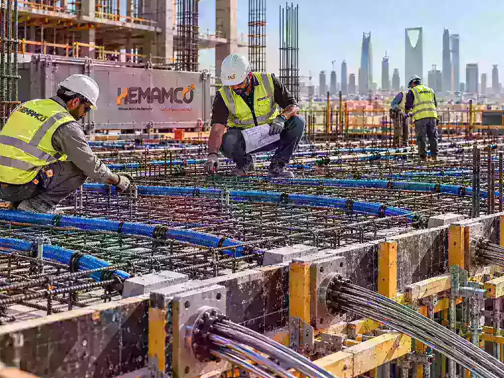 همم العروبة للمقاولات وحلول تنفيذ أنظمة الخرسانة لاحقة الشد في السعودية